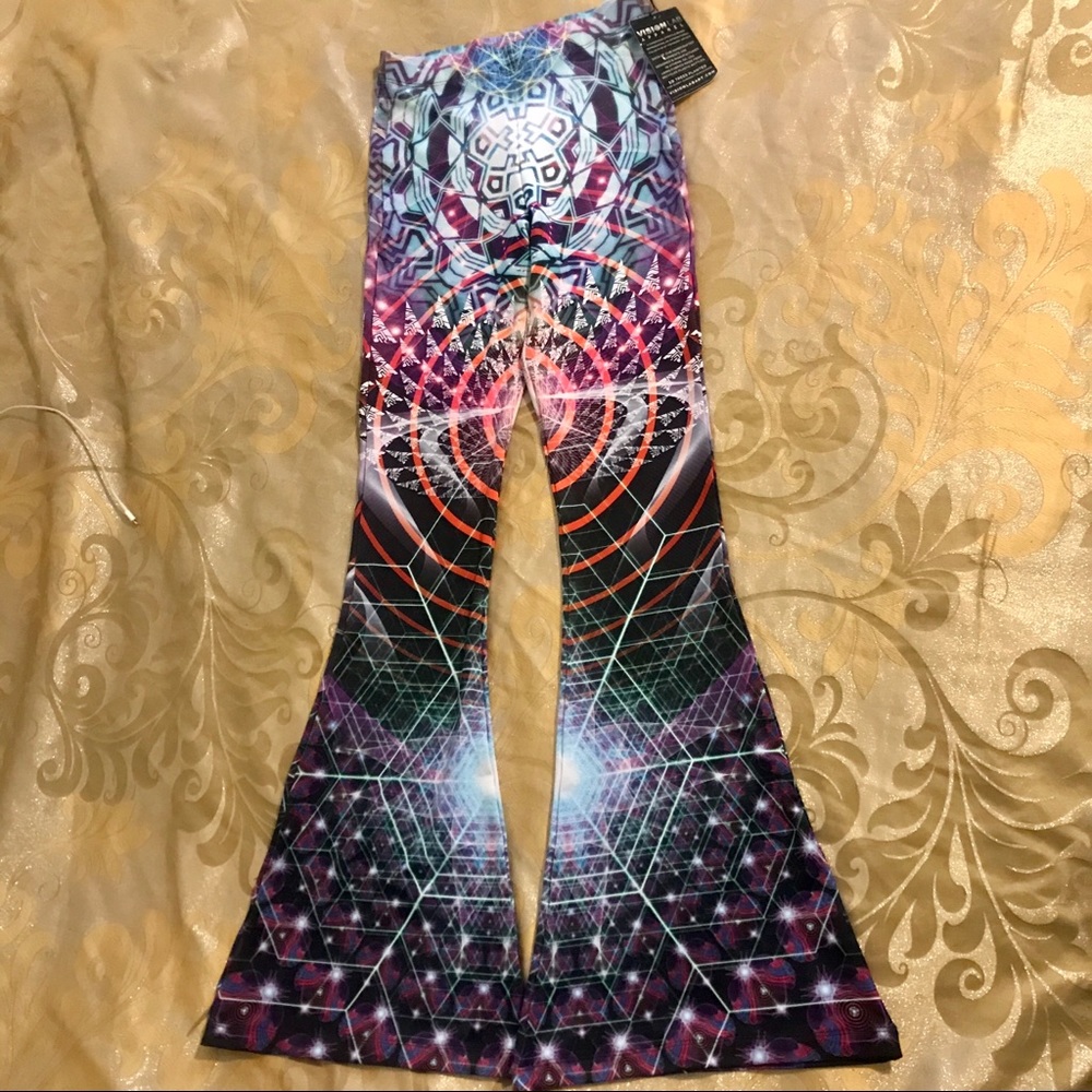 Visionlab bell legging/yoga pant by Sam Farrand